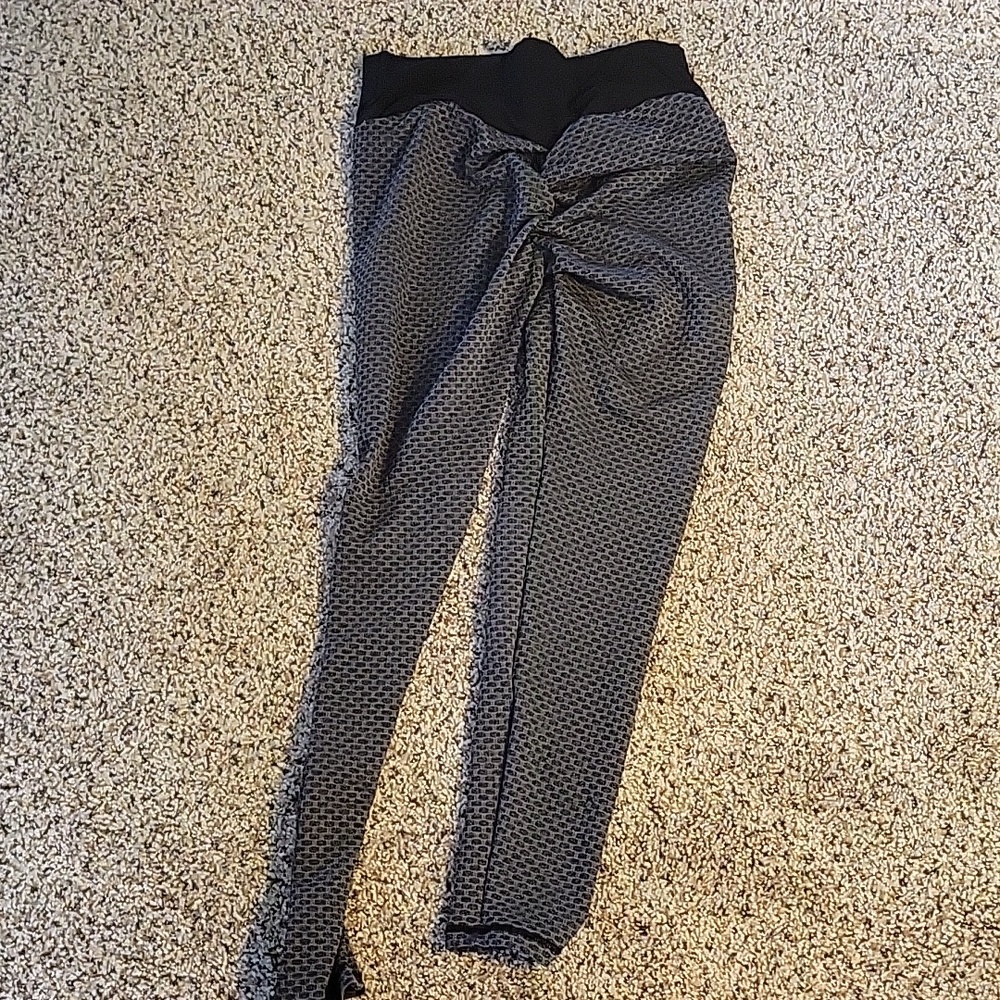 booty leggings large